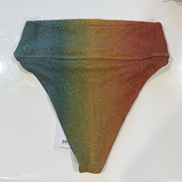 NWT Beach Riot Highway Bikini Bottom in Desert
Ombre Shimmer Large Revolve - Picture 4 of 10